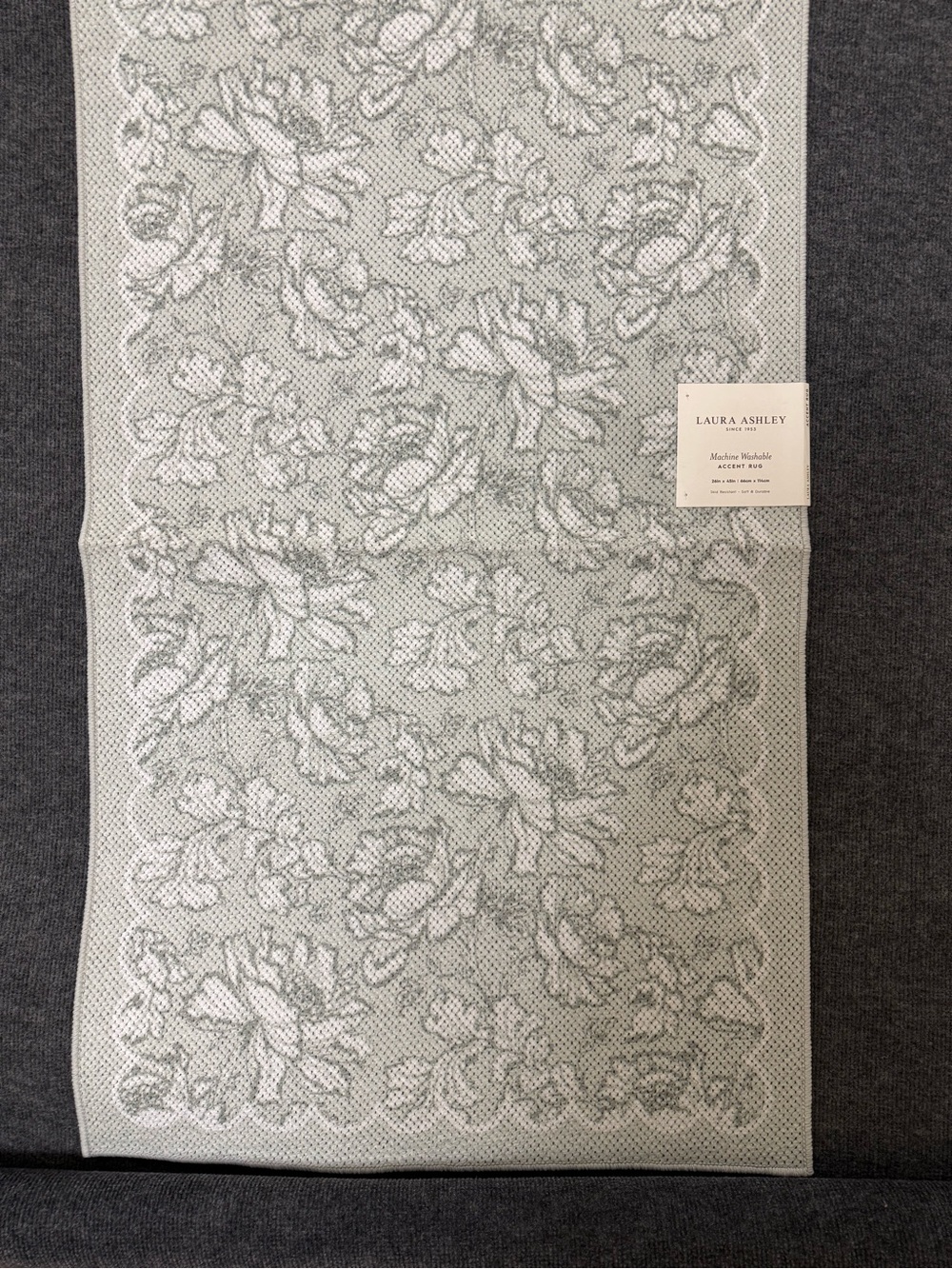 Laura Ashley Two-Tone Knit Accent Rug in Light Green and Dark Green/sage